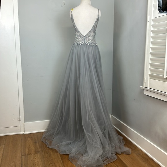 La Femme Tulle A Line Gown with Lace Rhinestone Bodice Prom Gown Sz 6 - Picture 11 of 16